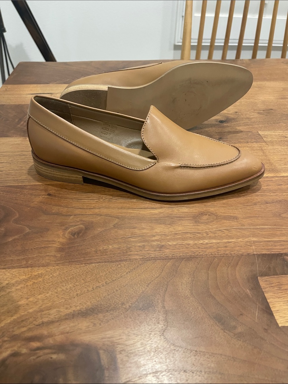Everlane Classic women’s Tan Leather Loafers made in Italy sz 9